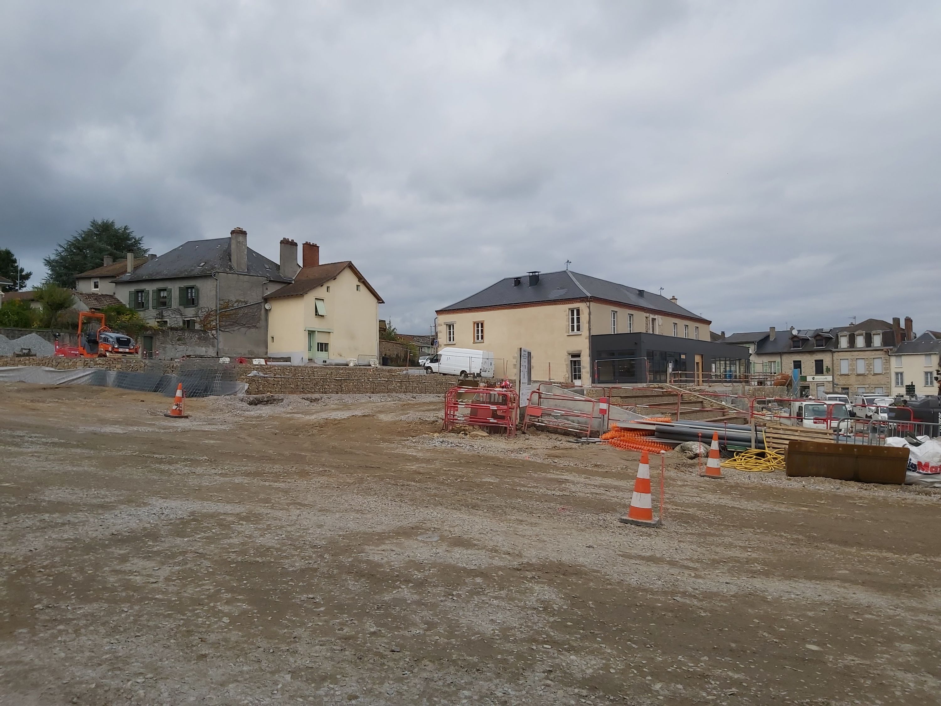 bourg 3.jpg